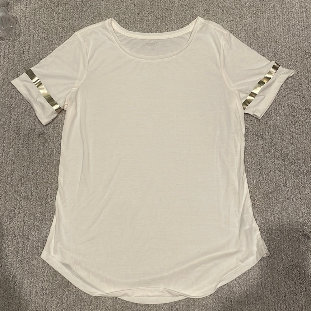 Never worn Old Navy metallic gold sleeve stripe active top size large
